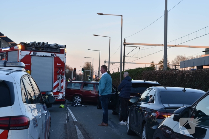 Slachtoffer bevrijdt uit auto na ongeval