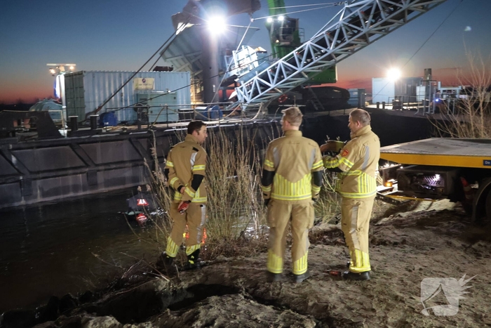 Auto te water na ongeval