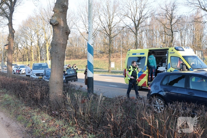Drie voertuigen betrokken bij aanrijding met letsel