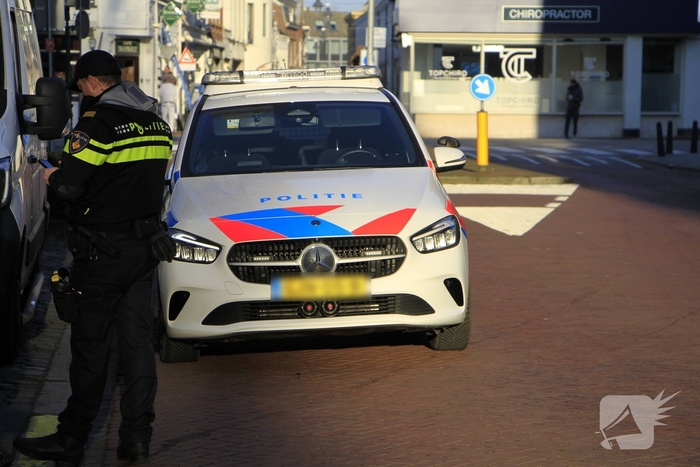 Fietsster gewond door open deur busje