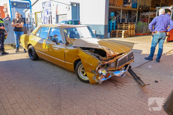 Oldtimer crasht na APK-keuring