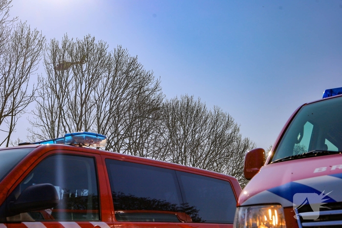 Bestuurder zwaargewond na eenzijdige aanrijding