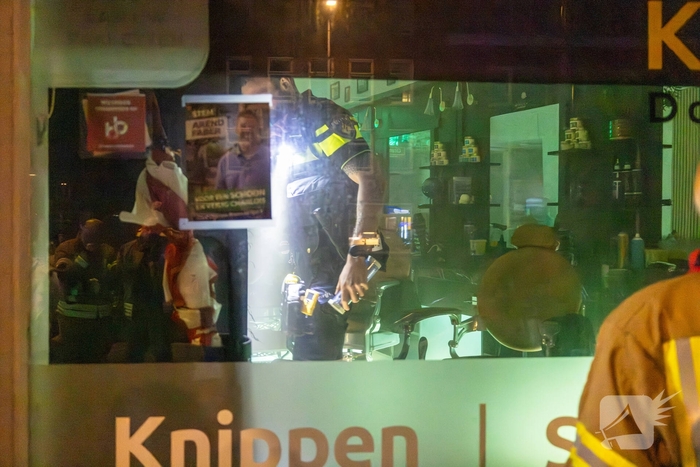 Inbraak en brandgerucht in kapperszaak