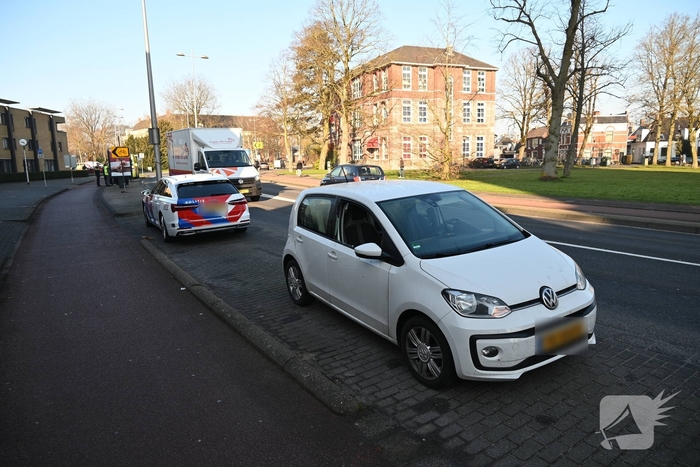 Raam van auto gesneuveld bij botsing