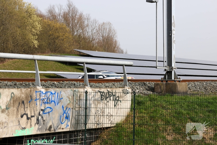 Verdacht pakketje aangetroffen langs spoor