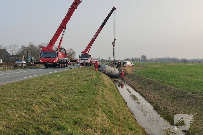 Eenzijdig ongeval met giertank op provinciale weg