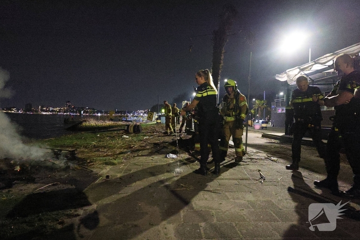 Buitenbrand aan houten pallets veroorzaakt politie- en brandweeractie