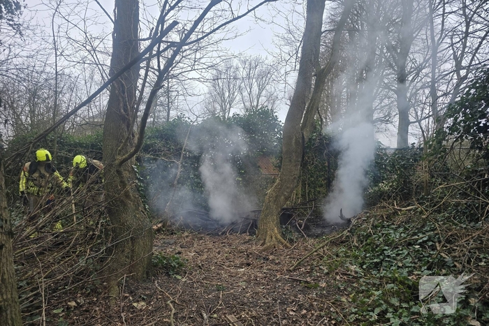 Stuk natuurgebied gaat in vlammen op