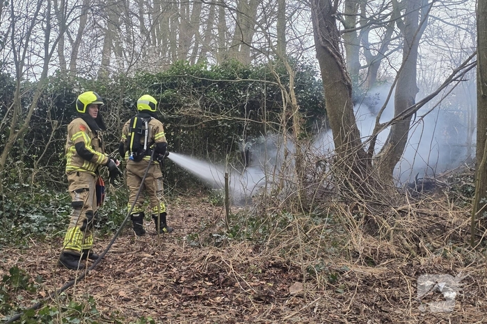 Stuk natuurgebied gaat in vlammen op