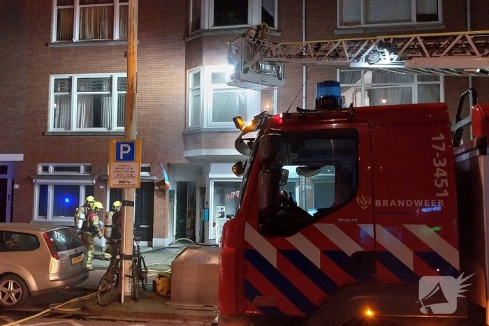 Middelbrand in woning zorgt voor grote inzet