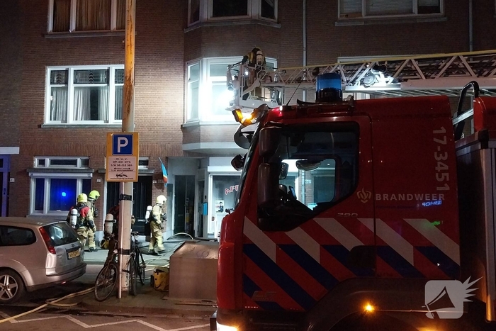 Middelbrand in woning zorgt voor grote inzet
