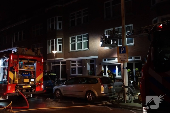Middelbrand in woning zorgt voor grote inzet