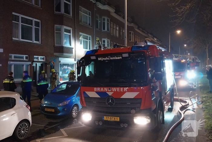 Middelbrand in woning zorgt voor grote inzet