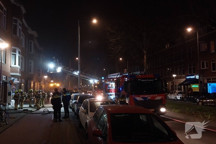 Middelbrand in woning zorgt voor grote inzet