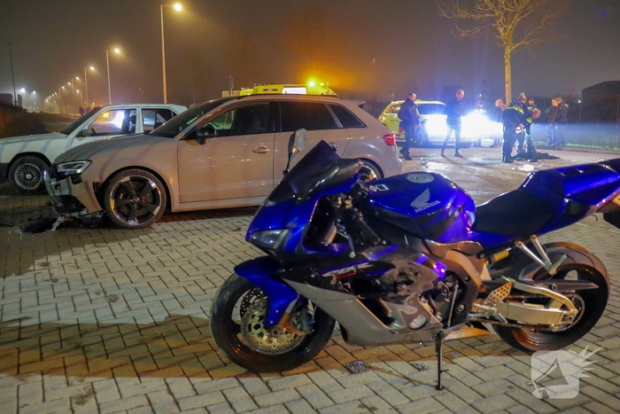 Motorrijder zwaargewond bij aanrijding in havengebied