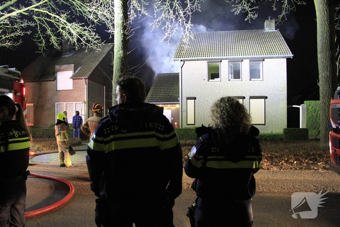 Buitenbrand verwoest garagezolder