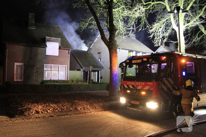 Buitenbrand verwoest garagezolder