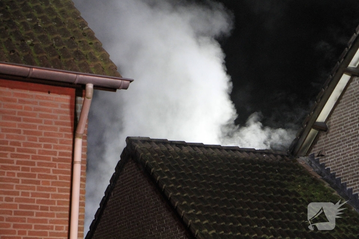 Buitenbrand verwoest garagezolder