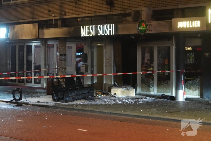 Brand door explosie bij Sushi-bar