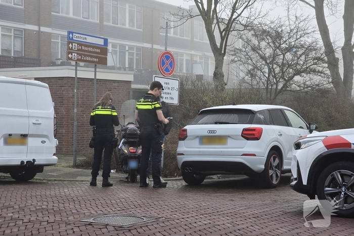 Ongeval tussen scooter en auto leidt tot gewonde