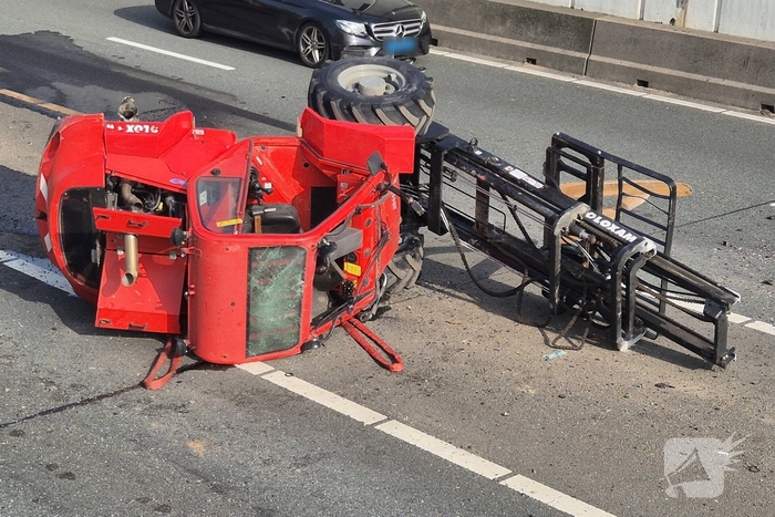 Ongeval met heftruck leidt tot wegdekbeschadiging