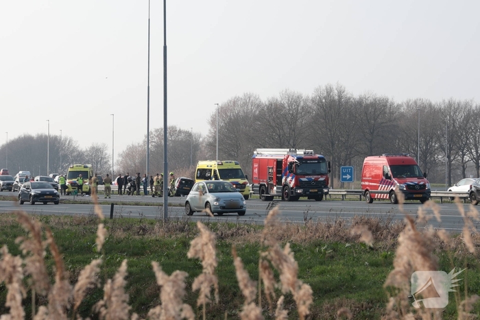 Meerdere voertuigen betrokken bij aanrijding op snelweg