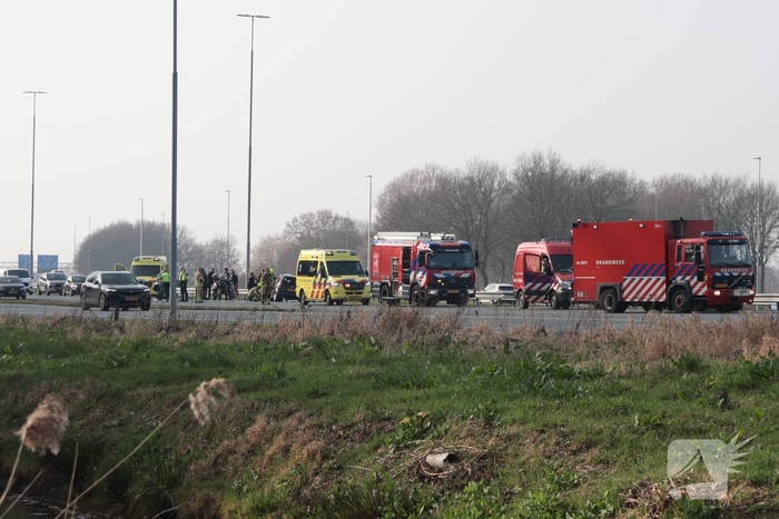 Meerdere voertuigen betrokken bij aanrijding op snelweg