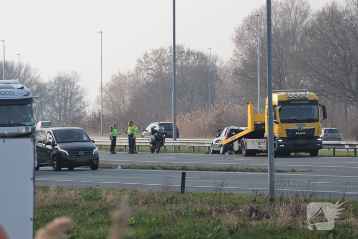 Meerdere voertuigen betrokken bij aanrijding op snelweg