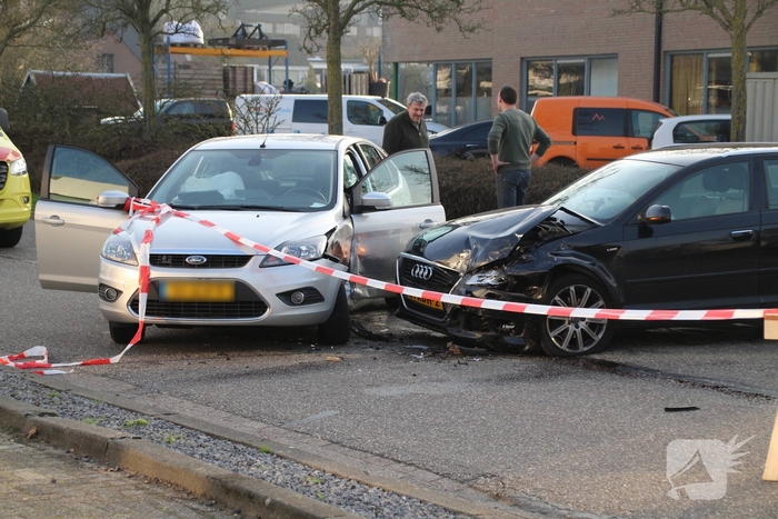 Flinke aanrijding met meerdere gewonden