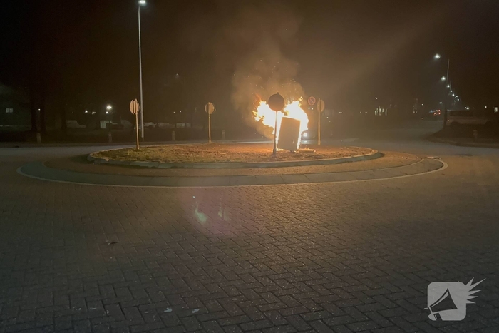 Vermoedelijke brandstichting leidt tot brandweeractie
