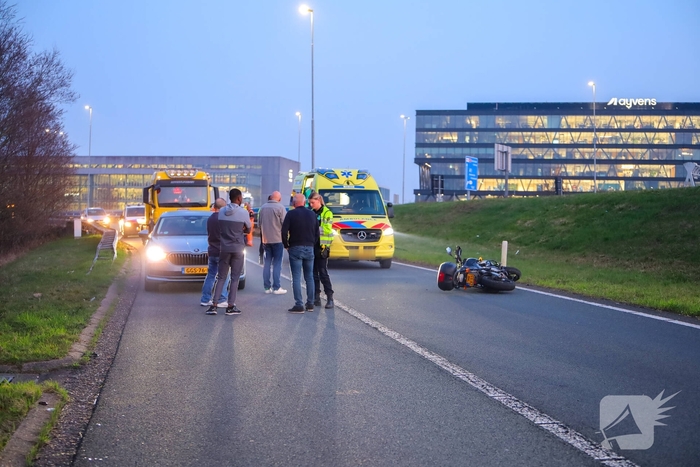 Motorrijdster gewond na ongeval op snelweg