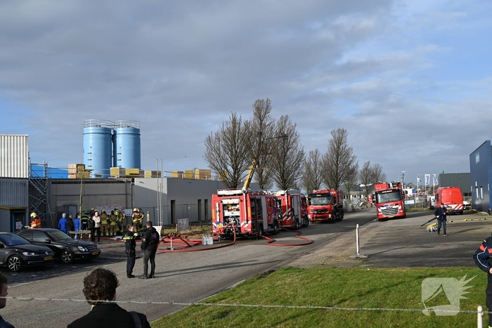 Brand in machine leidt tot grote inzet