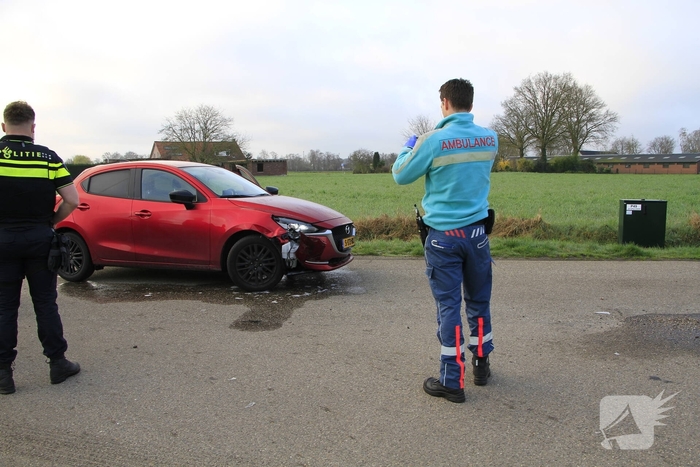 Auto belandt in greppel na ongeval