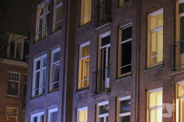 Brand in etagewoning vraagt grote brandweerinzet