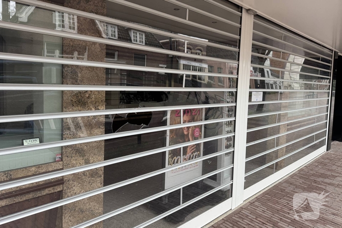 Auto zonder kenteken betrokken bij inbraak