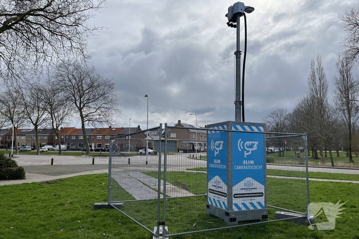 Politie plaatst camera bij beruchte rotonde