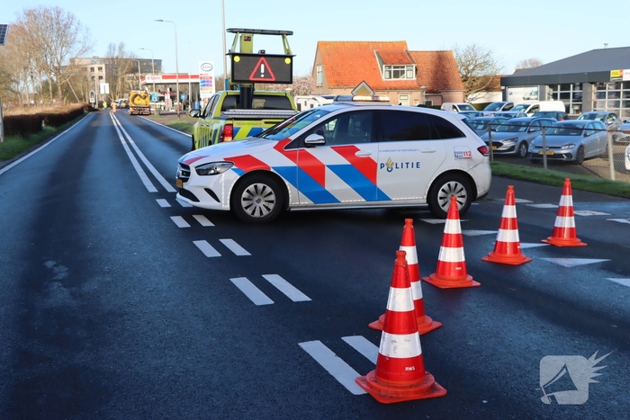 Auto-ongeluk zorgt voor ravage