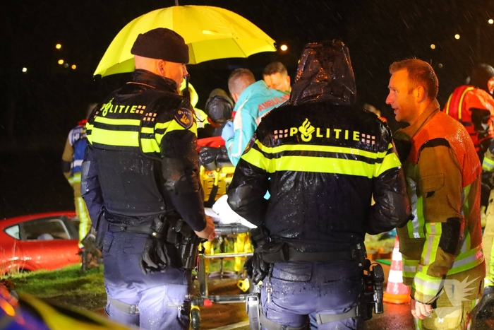 Voertuig te water in Vijfhuizen