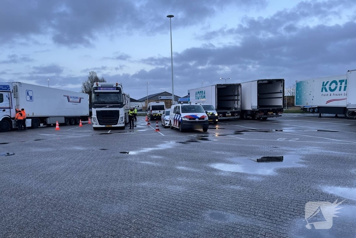 Douane en politie controleren visafslag