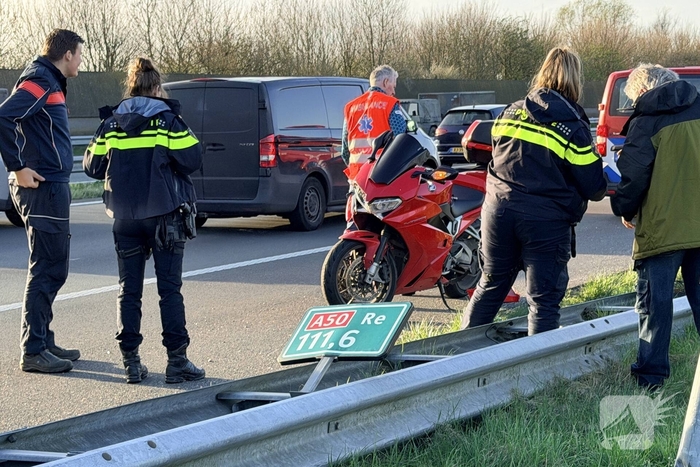 Motorrijder gewond bij aanrijding met auto