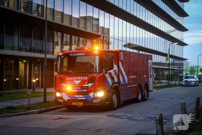 Brandende doos zorgt voor inzet brandweer