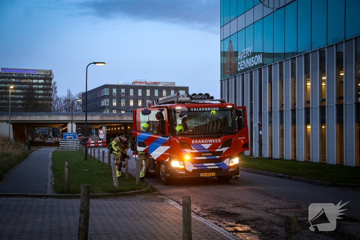 Brandende doos zorgt voor inzet brandweer