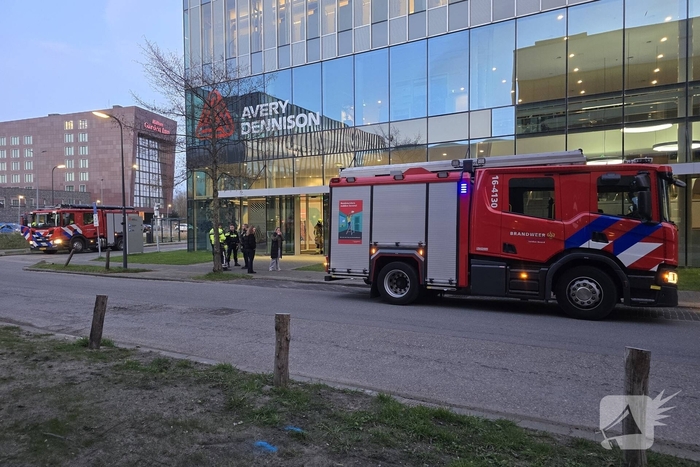Brandende doos zorgt voor inzet brandweer