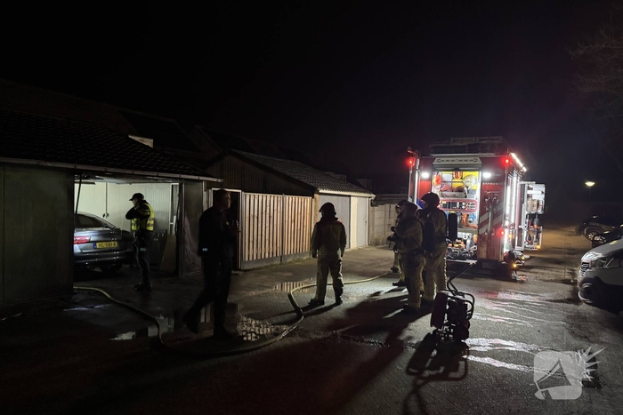 Brand bij garage veroorzaakt schade