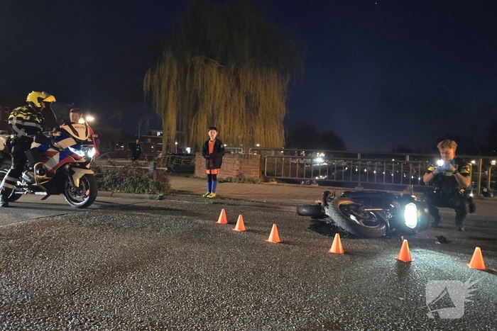 Motorrijder na ongeval op de vlucht