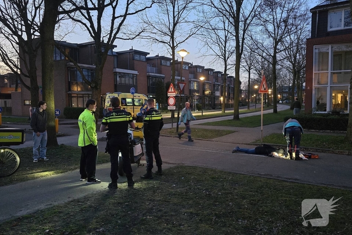 Fietser gewond bij botsing met bezorgscooter