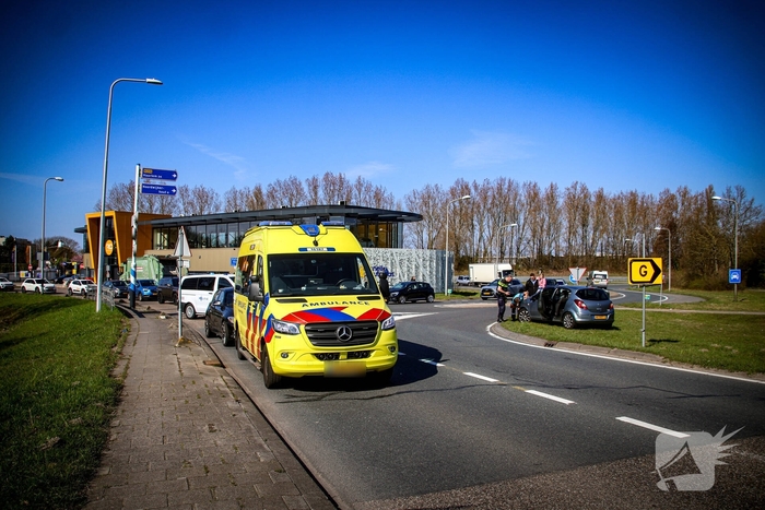 Vader en dochtertje ongeschonden na botsing