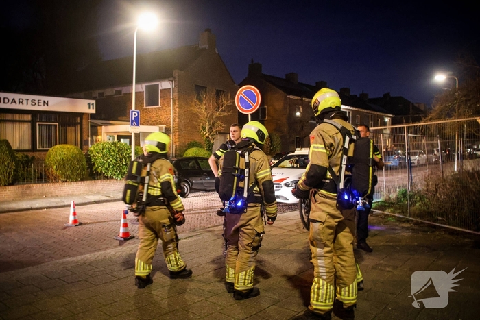Brandweer blust meerdere brandplekken