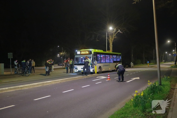 Fietser gewond bij aanrijding met stadsbus