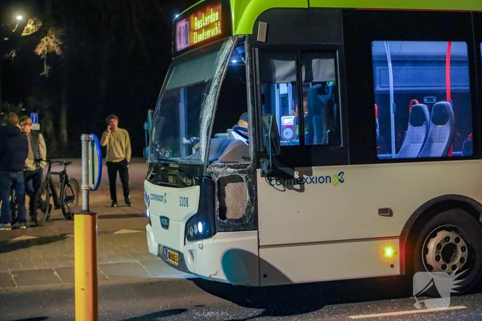 Fietser gewond bij aanrijding met stadsbus